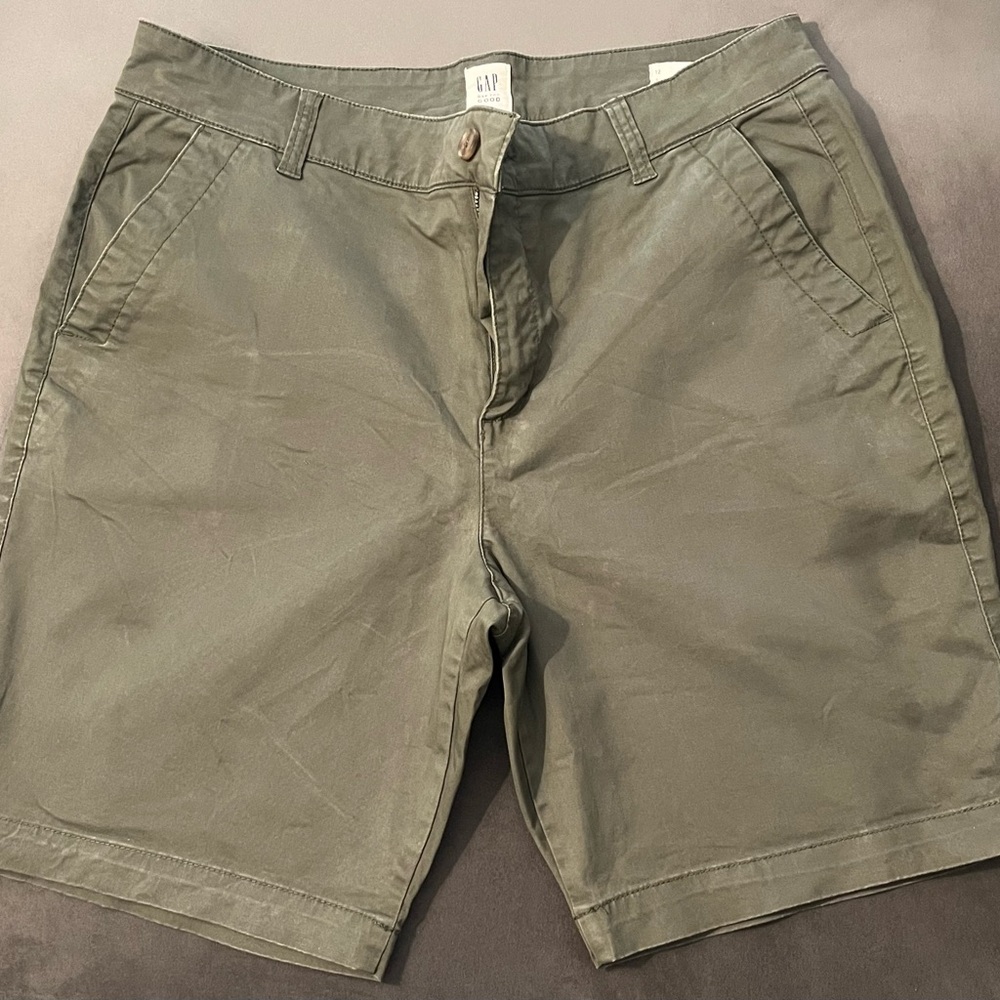 Women GAP shorts